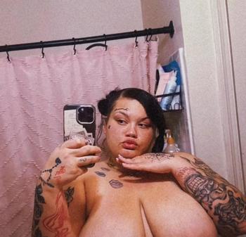 Ari, 24  female escort, Baltimore