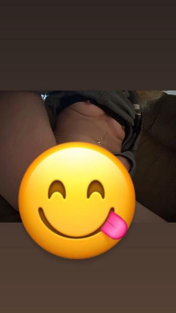 Redz, 26  female escort, Baltimore