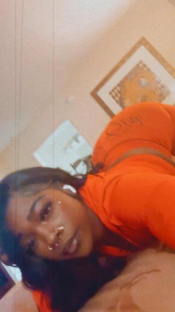 Henny, 23  female escort, Baltimore